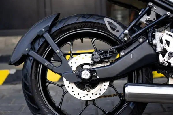 Yamaha XSR155 9