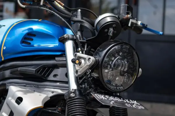 Kawasaki ER6-N 2