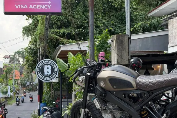 Yamaha XSR 155 3