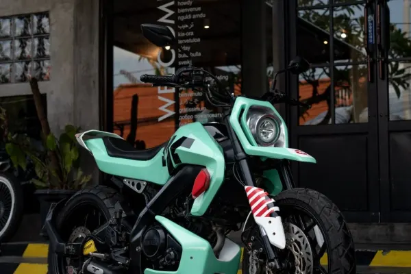 Honda CB150X 5