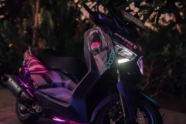 Yamaha XMAX 6