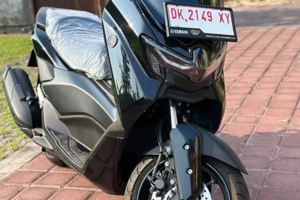 Yamaha X-MAX 10