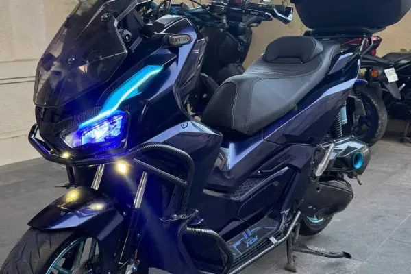 Yamaha X MAX 2