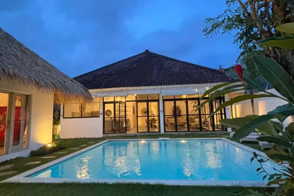 Villa, 5 спальни, 300.00 м²