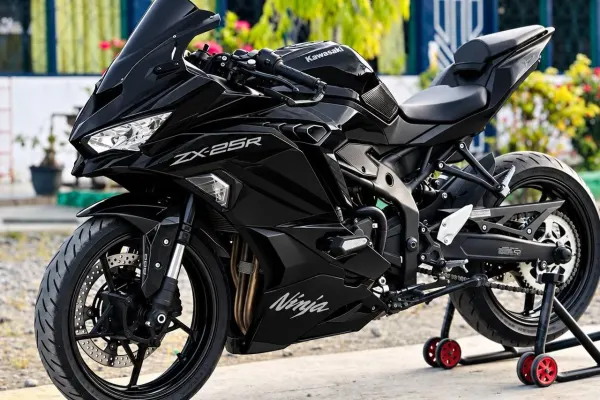 Yamaha XMAX 4