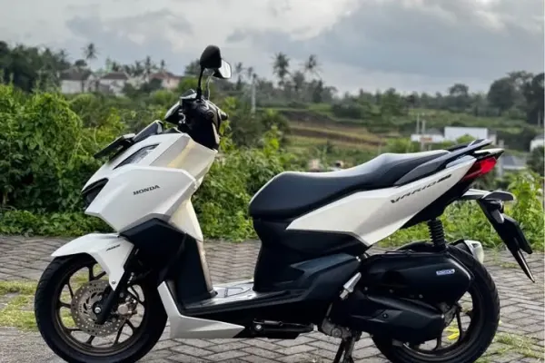 Honda ADV 160 2